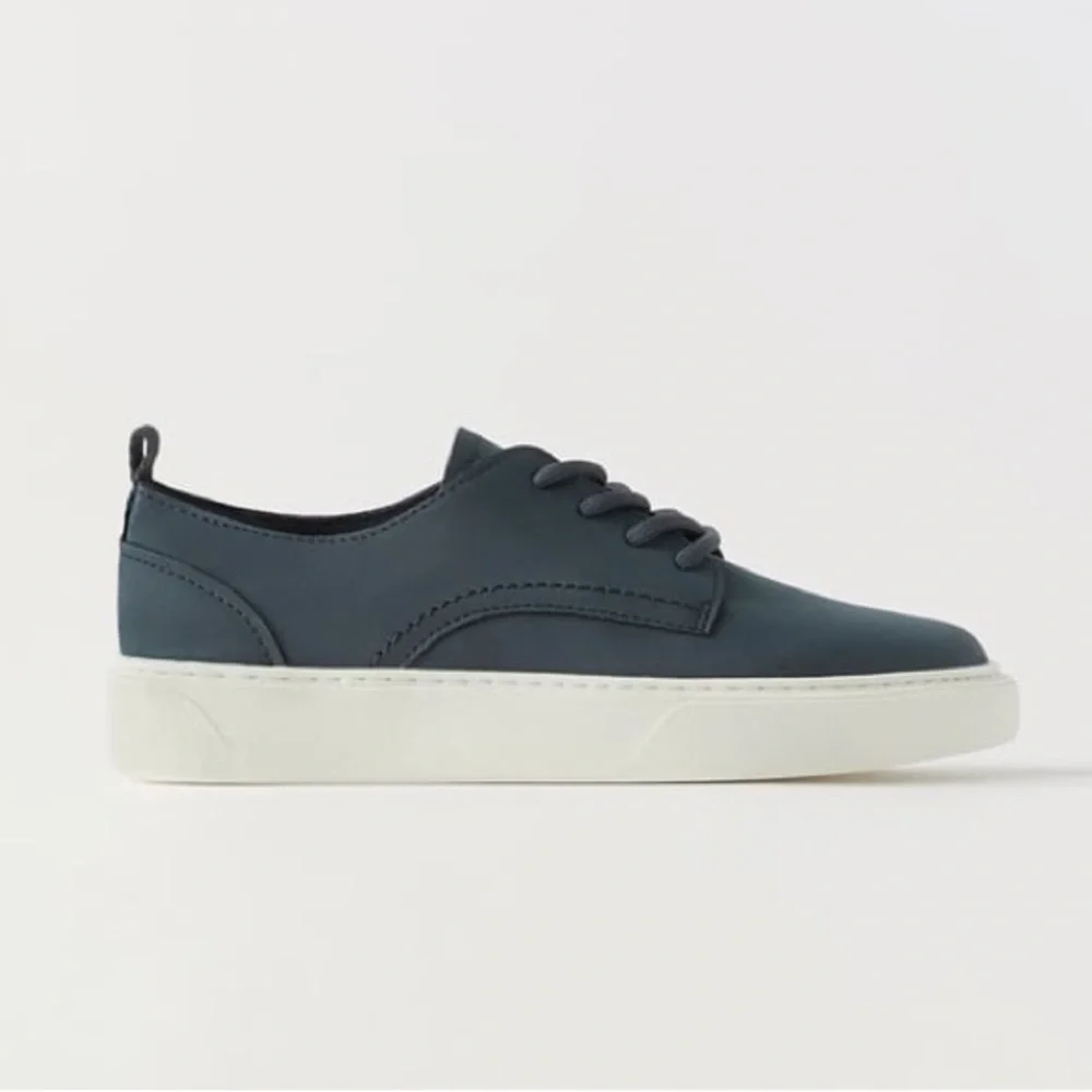 NWT. Zara Kids Navy Blue Athletic Derby Style Shoes. Size 3,5/Eu 35.